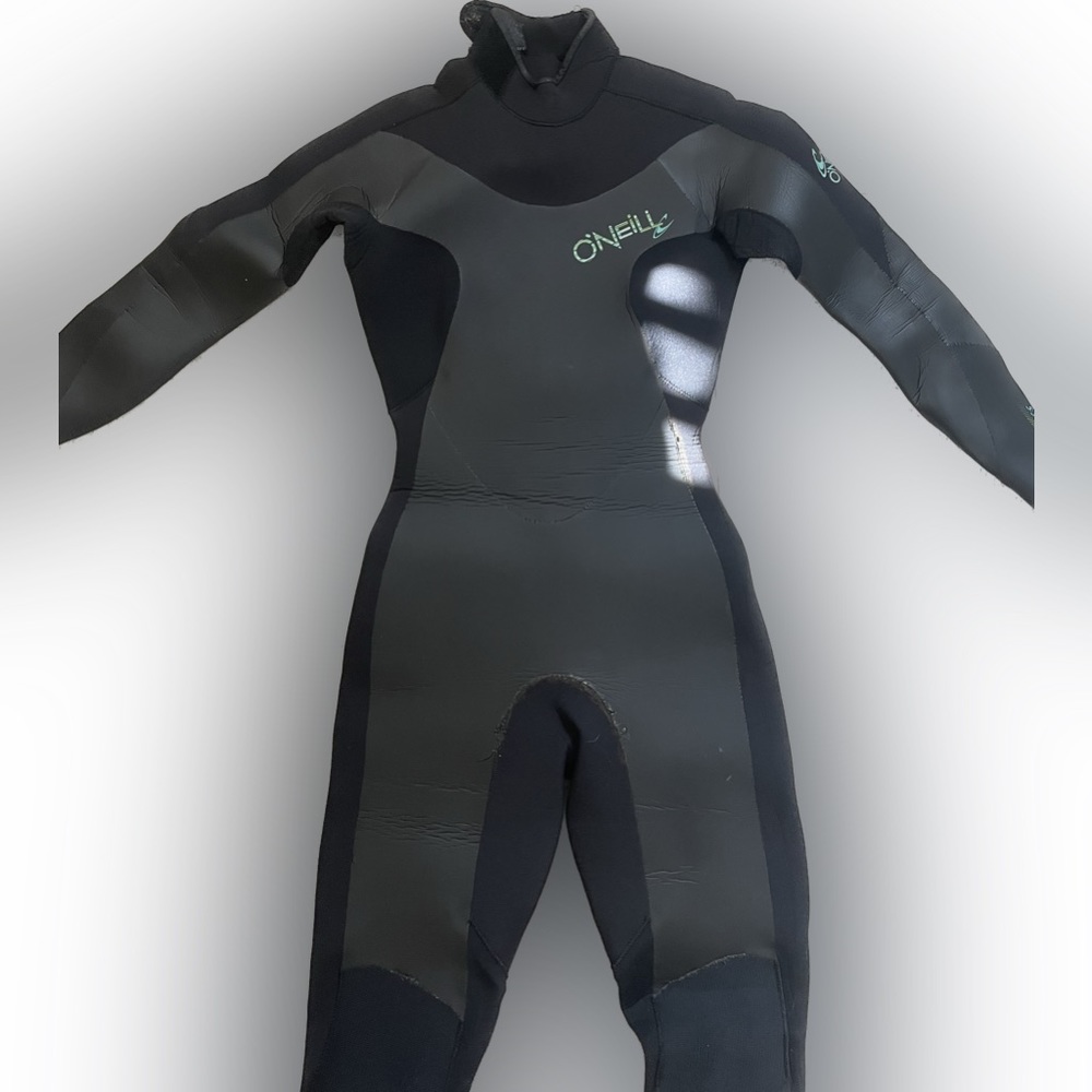 Women’s O’Neill Size S Thick Fitted Black Zip Up Wetsuit with Velcro Neck